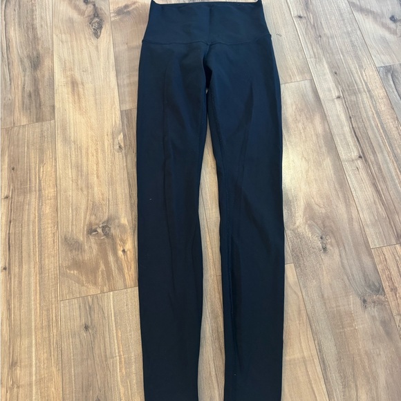Lululemon Wunder Train Leggings - Picture 3 of 3